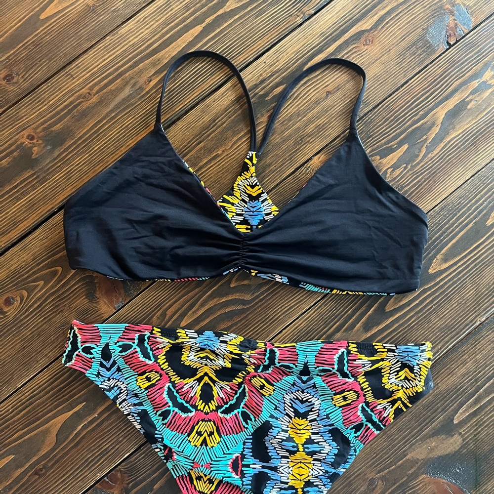 LSpace Patterned Bikini Set - Picture 3 of 4